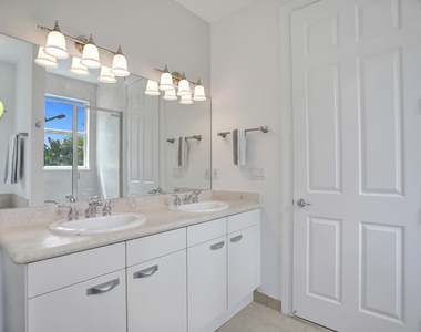 728 Ne 7th Avenue - Photo Thumbnail 21