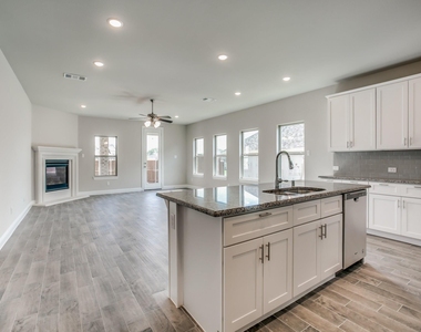 9610 Staffordshire Road - Photo Thumbnail 3