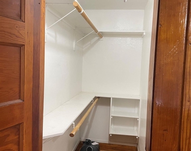 1007 Oakland Street - Photo Thumbnail 12