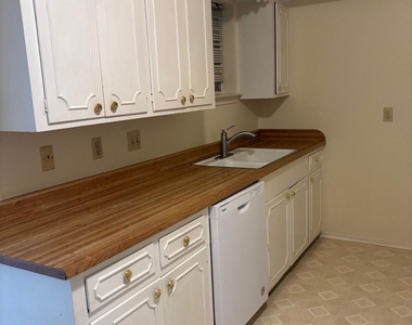 8526 Baltimore Drive - Photo Thumbnail 2