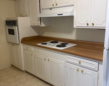 8526 Baltimore Drive - Photo Thumbnail 1