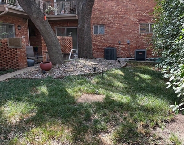 8526 Baltimore Drive - Photo Thumbnail 9
