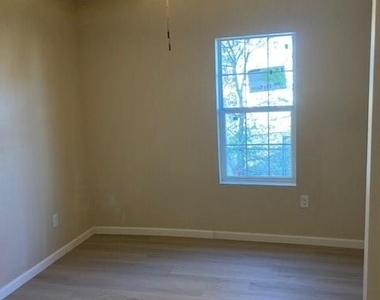 608 Turner Street - Photo Thumbnail 2