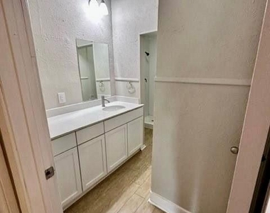 3720 Sockwell Boulevard - Photo Thumbnail 9