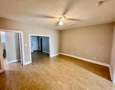 3720 Sockwell Boulevard - Photo Thumbnail 7