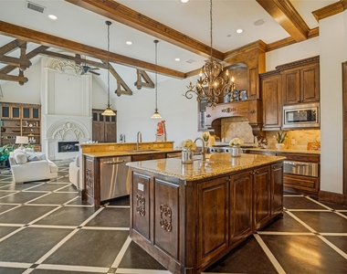 1634 Torrey Pines Lane - Photo Thumbnail 9