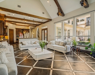 1634 Torrey Pines Lane - Photo Thumbnail 10