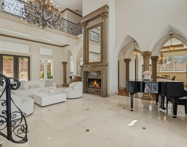 1634 Torrey Pines Lane - Photo Thumbnail 7