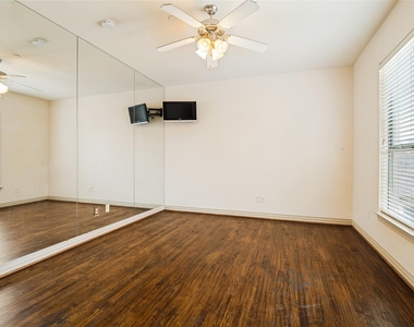 1634 Torrey Pines Lane - Photo Thumbnail 31