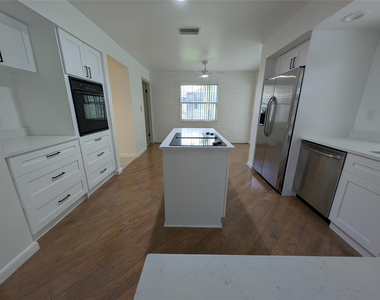 9135 Nw 3rd Court - Photo Thumbnail 13