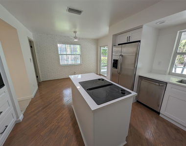 9135 Nw 3rd Court - Photo Thumbnail 14