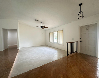 9135 Nw 3rd Court - Photo Thumbnail 6