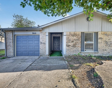 7012 Lincolnshire Lane - Photo Thumbnail 28