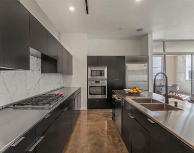 3740 Holland Avenue - Photo Thumbnail 6