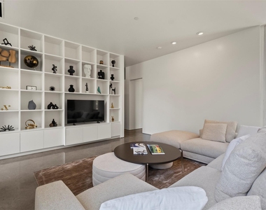3740 Holland Avenue - Photo Thumbnail 18