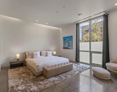 3740 Holland Avenue - Photo Thumbnail 11