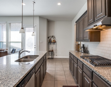 7313 Rockford Court - Photo Thumbnail 13