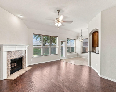 1020 Lake Hollow Drive - Photo Thumbnail 5