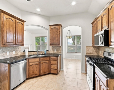 1020 Lake Hollow Drive - Photo Thumbnail 7