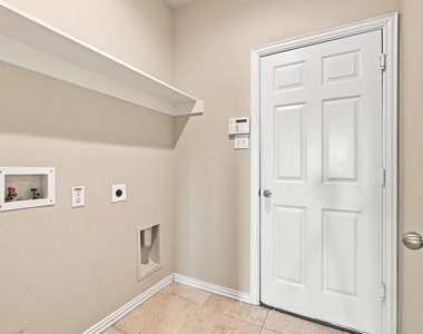 1020 Lake Hollow Drive - Photo Thumbnail 22