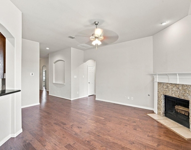 1020 Lake Hollow Drive - Photo Thumbnail 6