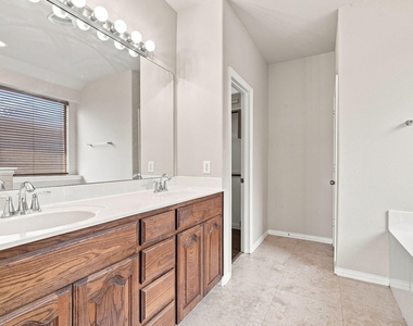1020 Lake Hollow Drive - Photo Thumbnail 18