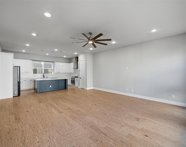 2646 Carolwood Lane - Photo Thumbnail 14