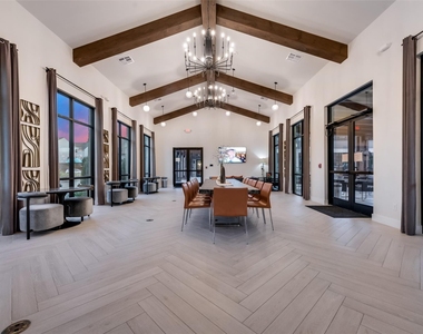 2646 Carolwood Lane - Photo Thumbnail 36