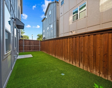 2646 Carolwood Lane - Photo Thumbnail 28