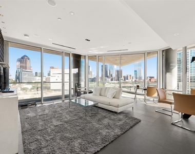 2408 Victory Park Lane - Photo Thumbnail 8