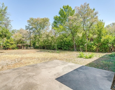 2812 Cordone Street - Photo Thumbnail 17