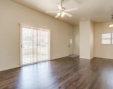 2812 Cordone Street - Photo Thumbnail 5