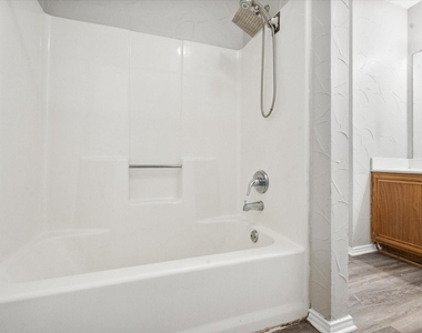 1217 Hidden Creek Drive - Photo Thumbnail 20