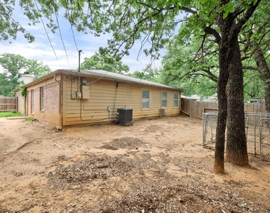 1217 Hidden Creek Drive - Photo Thumbnail 23
