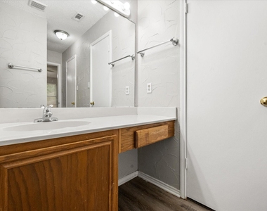 1217 Hidden Creek Drive - Photo Thumbnail 21