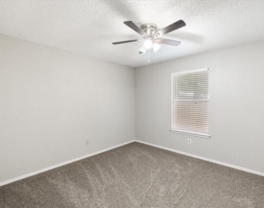 1217 Hidden Creek Drive - Photo Thumbnail 16