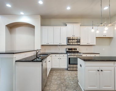 4667 Edith Street - Photo Thumbnail 9