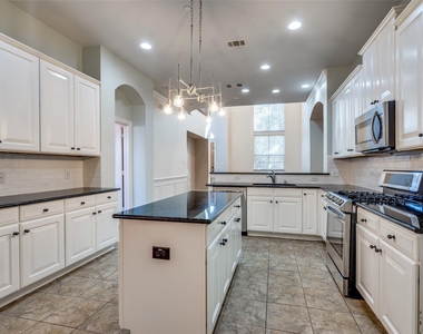 4667 Edith Street - Photo Thumbnail 7