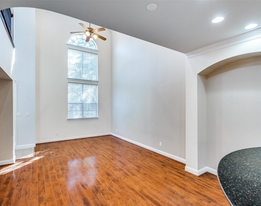4667 Edith Street - Photo Thumbnail 3