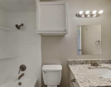 5525 Stone Meadow Lane - Photo Thumbnail 16