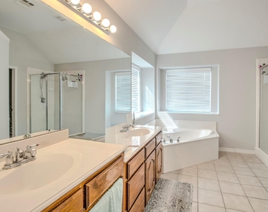 9453 Mirror Fountain Circle - Photo Thumbnail 19