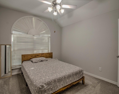 9453 Mirror Fountain Circle - Photo Thumbnail 22