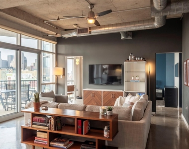 1001 Belleview Street - Photo Thumbnail 6