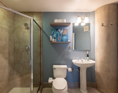 1001 Belleview Street - Photo Thumbnail 13