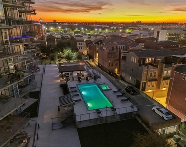 1001 Belleview Street - Photo Thumbnail 18