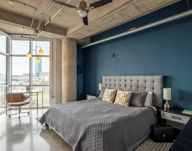 1001 Belleview Street - Photo Thumbnail 7