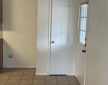 6716 Barred Owl Road - Photo Thumbnail 8