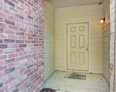 2917 Yoakum Street - Photo Thumbnail 3