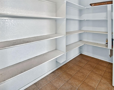 2917 Yoakum Street - Photo Thumbnail 13