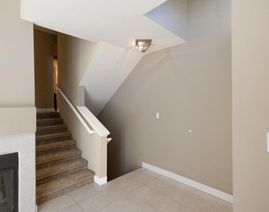 935 Goodman Avenue - Photo Thumbnail 3